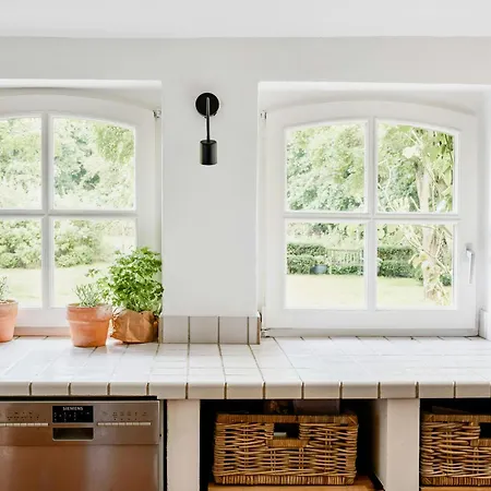 Tradition Meets Modern In Gulf House * Ostermarsch