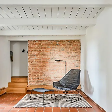 Vakantiehuis Tradition Meets Modern In Gulf House *