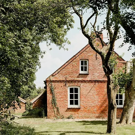 Tradition Meets Modern In Gulf House